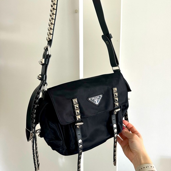 PRADA Tessuto Nylon Vela Studded Shoulder Bag - RARE 🖤⛓️ 100% authentic - Picture 2 of 12